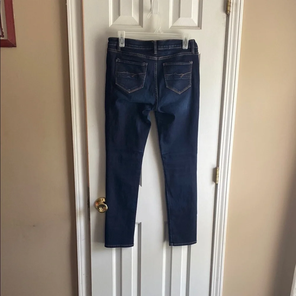 Blue Skinny Jeans Soho NY & Co Size 6 Dark Wash and Subtle Fading Relaxed Fit